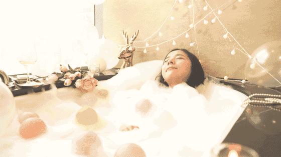 洗澡都玩上黑科技了！一分钟震动25500次，1次充电可使用约90天