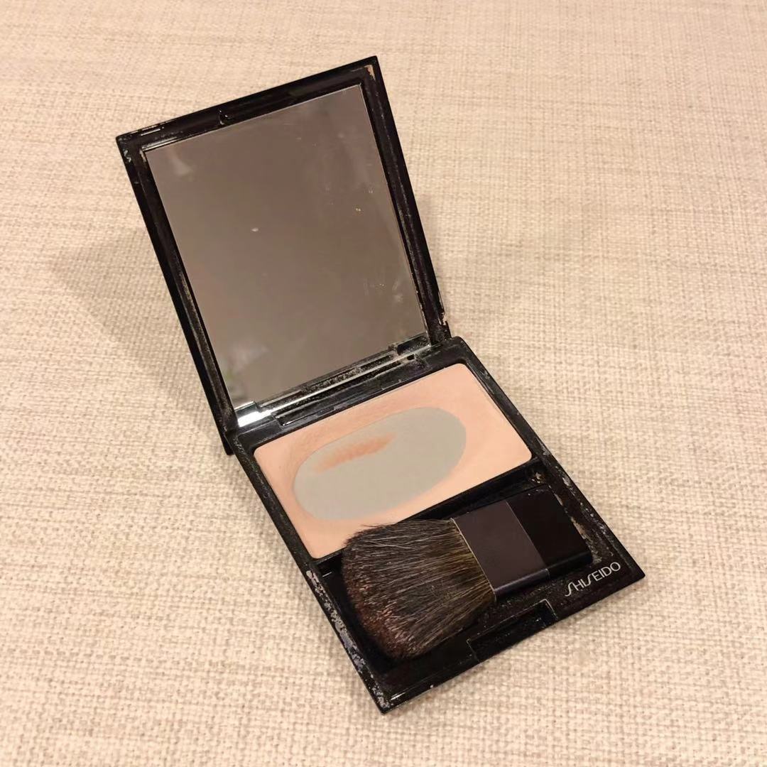 超越年度爱用，不挑肤质拯救熬夜通宵脸的彩妆单品