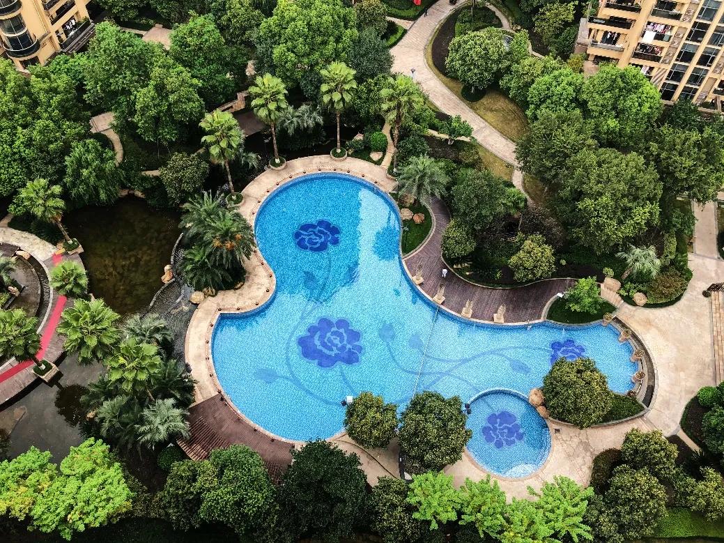 上千人带小板凳通宵排队买的万家花城，热带风情园林太经典