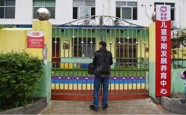 村里的男人都出去打工了电视剧,村里的男人们都外出打工了