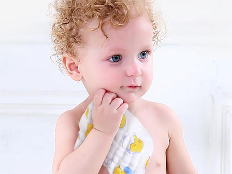 宝宝的皮肤怎么照顾好,宝宝皮肤娇嫩怎么护理