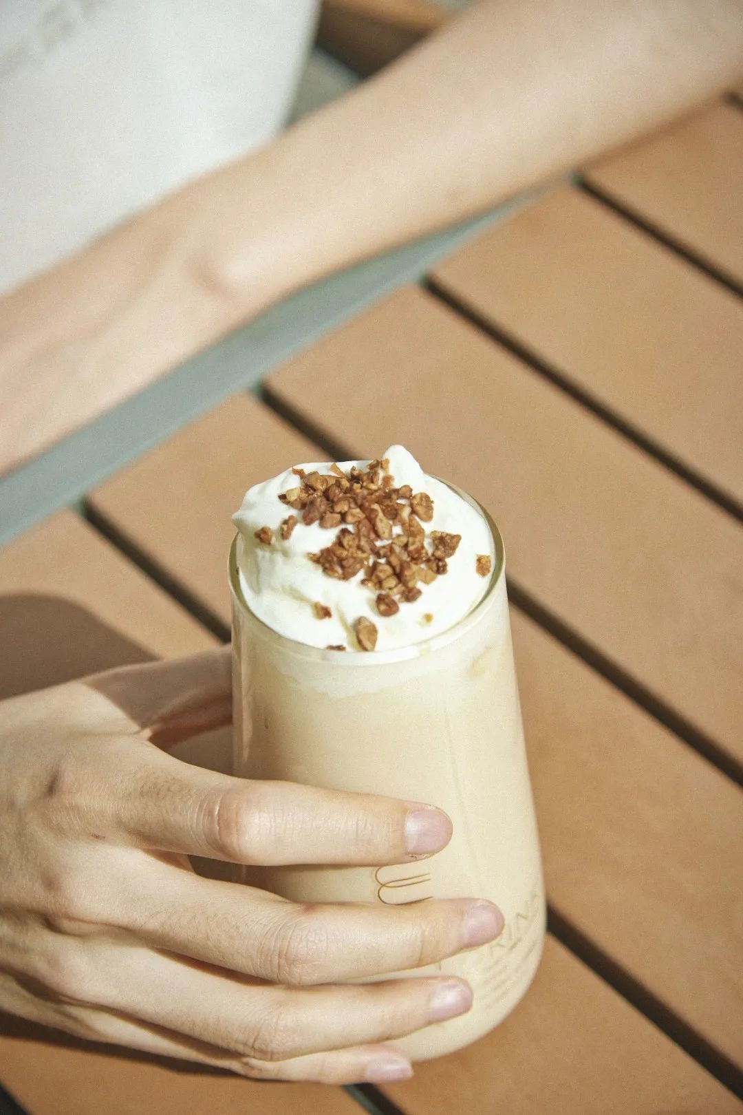 luckincoffee瑞幸咖啡生椰拿铁,复刻瑞幸生椰丝绒拿铁