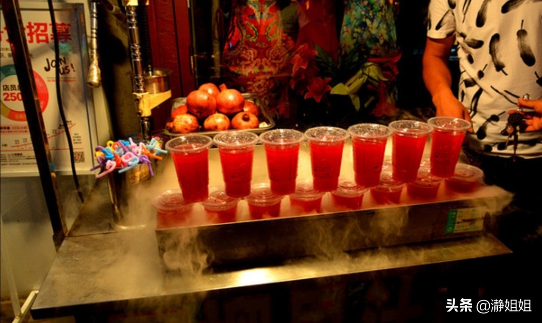 西安探店美食回民街,相约西安回民美食街