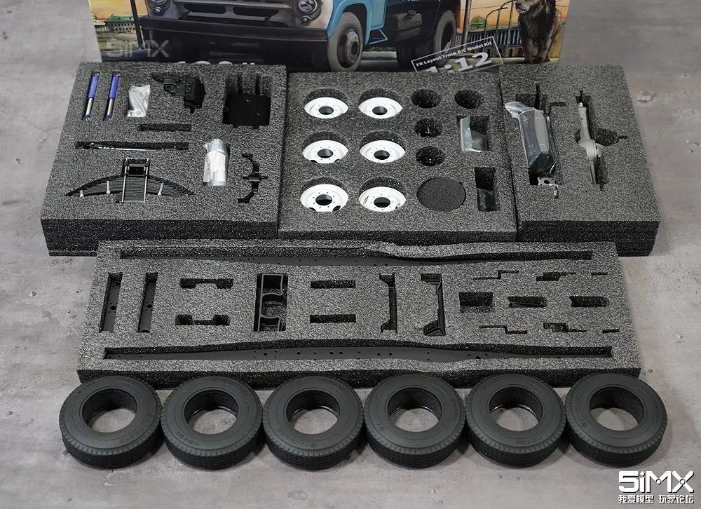 卡车模型1:18开箱 (1:50合金尖头货柜卡车模型开箱)