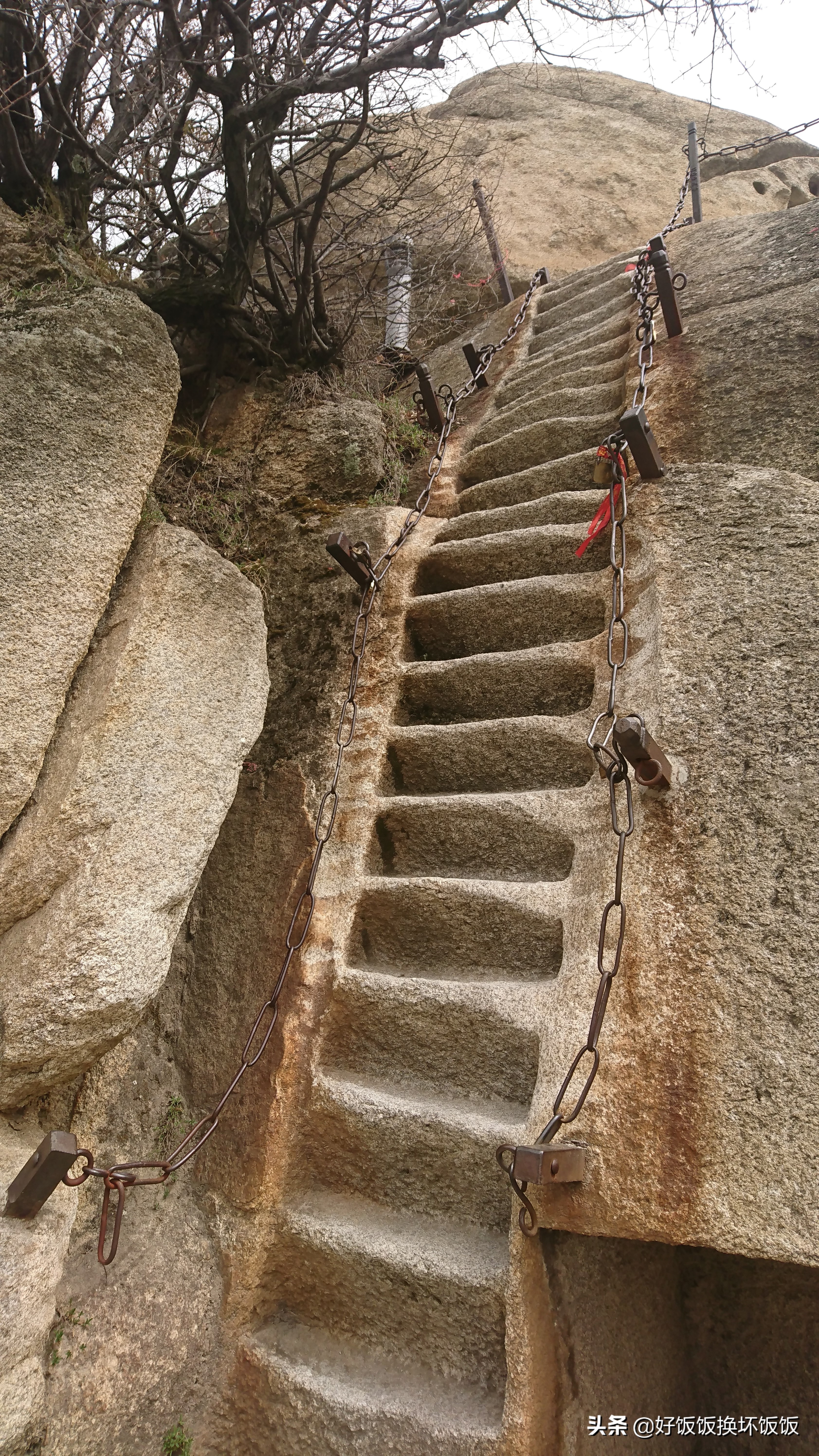 华山站到华山北峰怎么走,华山西峰到华山北峰山路怎样