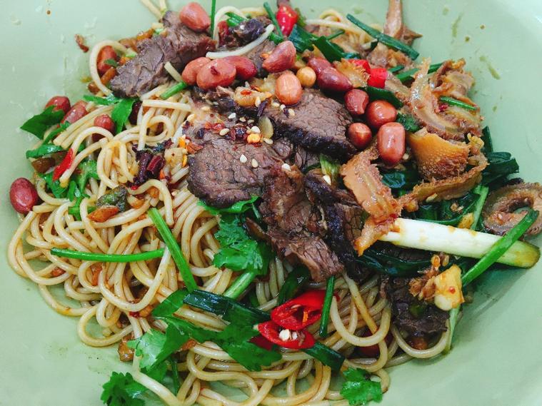 一边写一边流口水,红谷滩这些店可要好好的啊,脱下口罩我就来