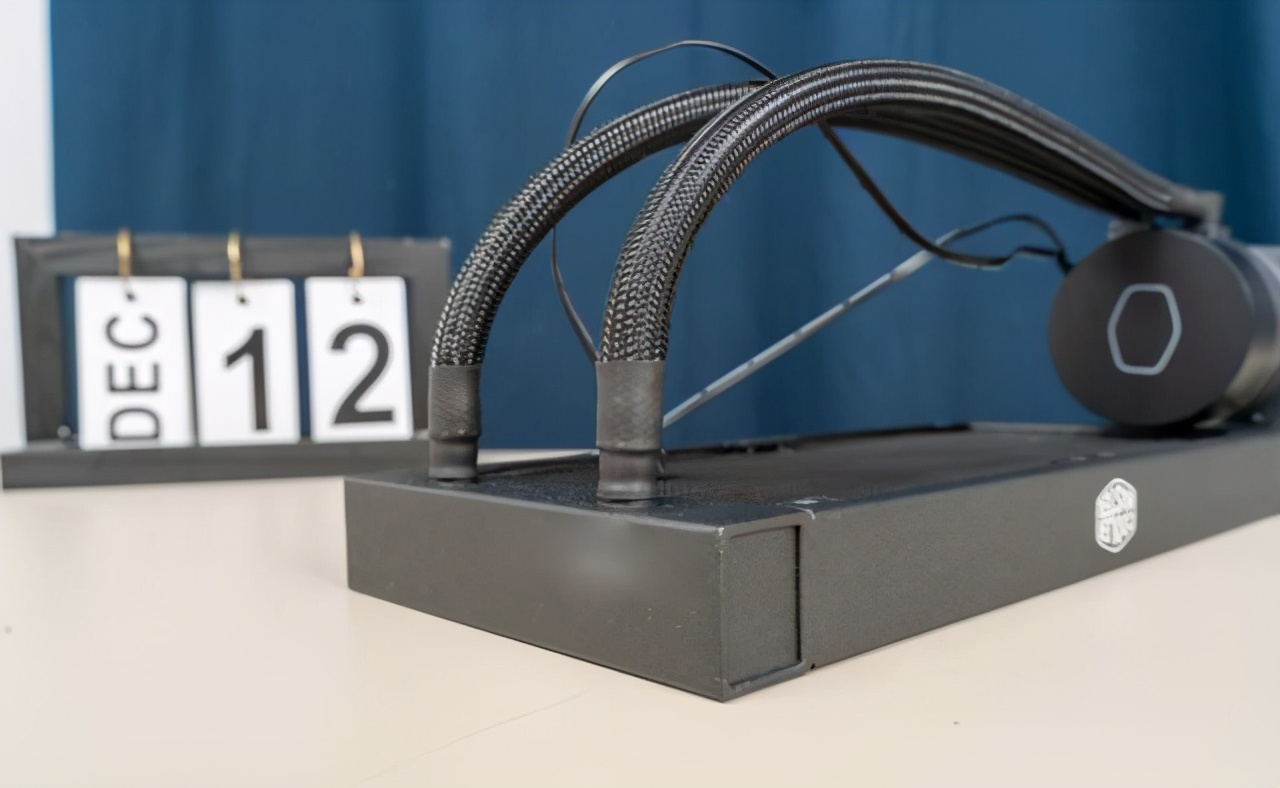 一体水冷主机和分体水冷主机区别,水冷主机好和普通的有什么区别