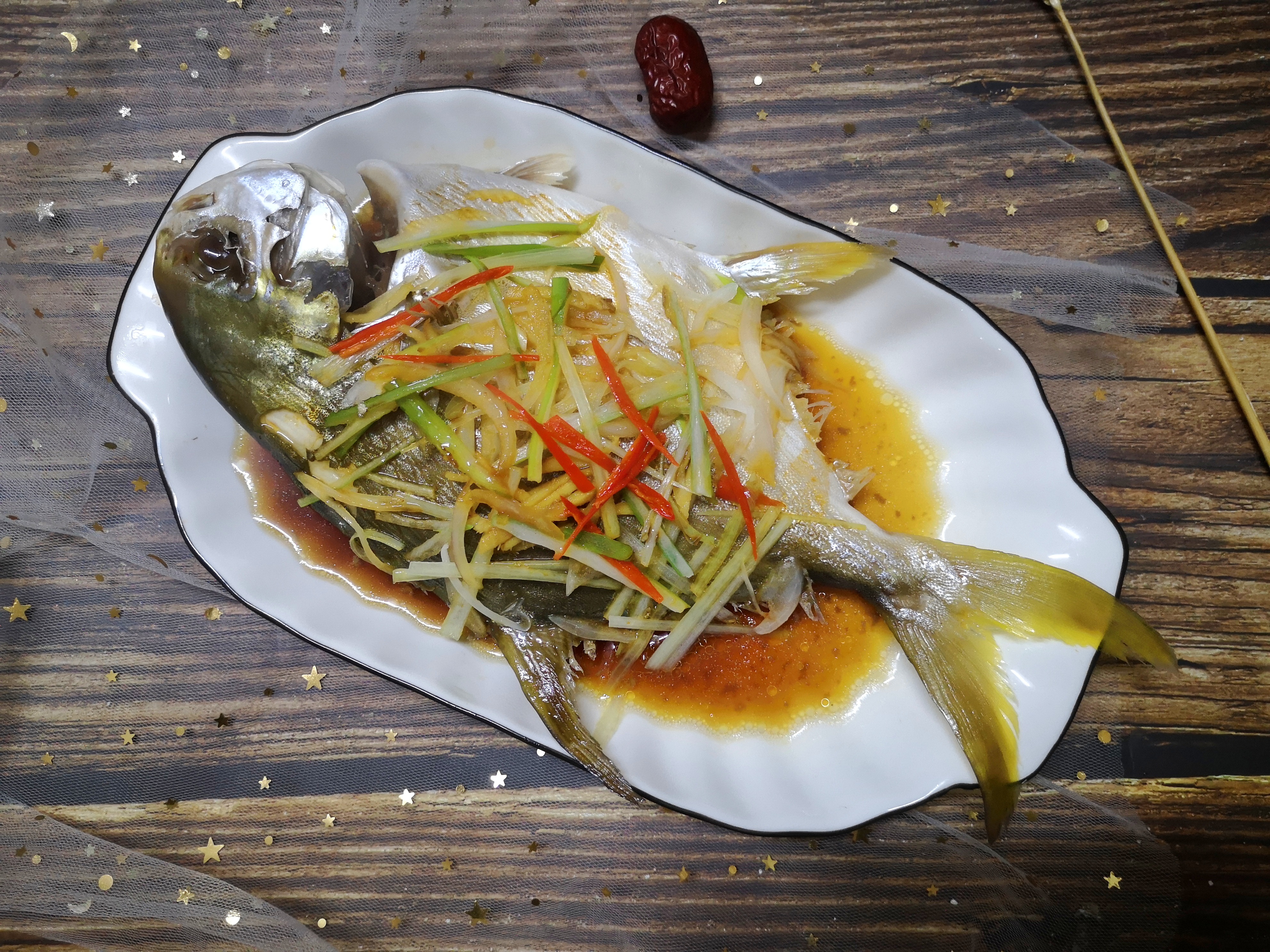 清蒸剁椒金鲳鱼怎么做好吃又简单,金鲳鱼清蒸的最简单做法