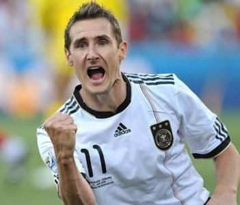 97年足坛顶级前锋,用数据解读世界