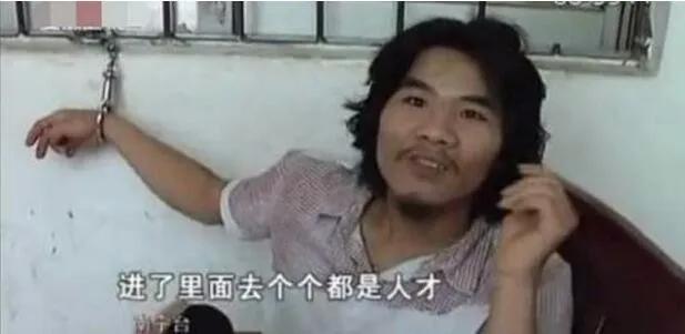 头发越来越长了终于可以留起来了,头发越来越长了打算剪短