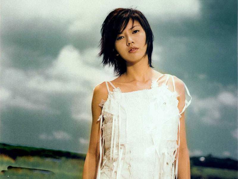 孙燕姿巅峰时期退出歌坛三次,2003年孙燕姿告别演唱会完整版