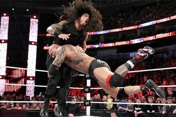 战神高柏谈布洛克,战神高柏wwe首秀完整版