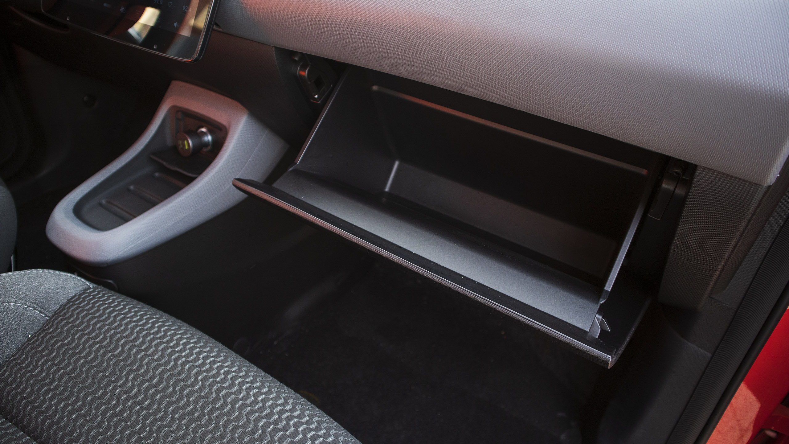 403公里续航,零跑t03310轻享版深度体验