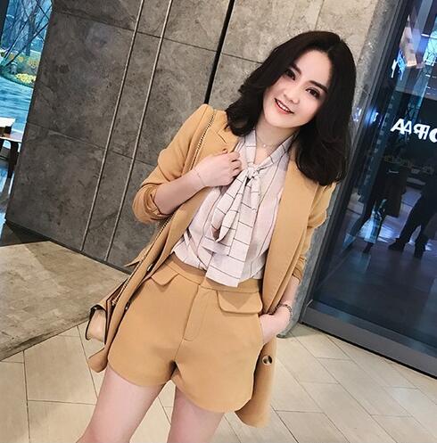 小西装怎样搭配好看,小西装怎么搭配好看