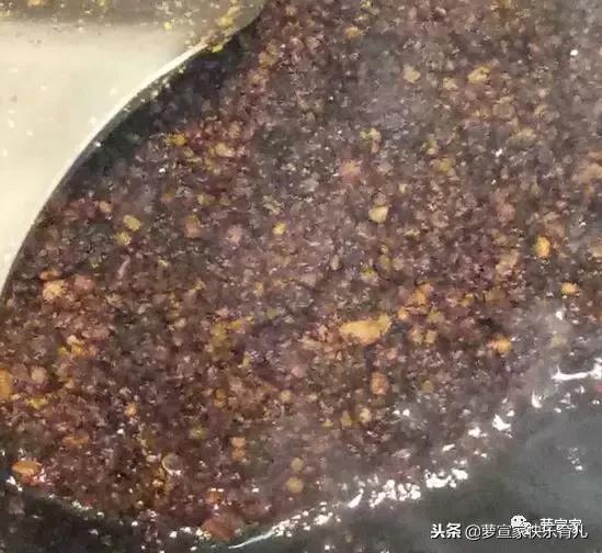 鸡蛋黄油治嘴唇干裂,秋冬婴儿嘴唇干裂辅食