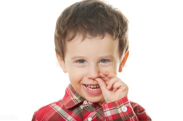 医学科普经常挖鼻孔小心3个问题,经常挖鼻孔的危害脑子里会有脓吗