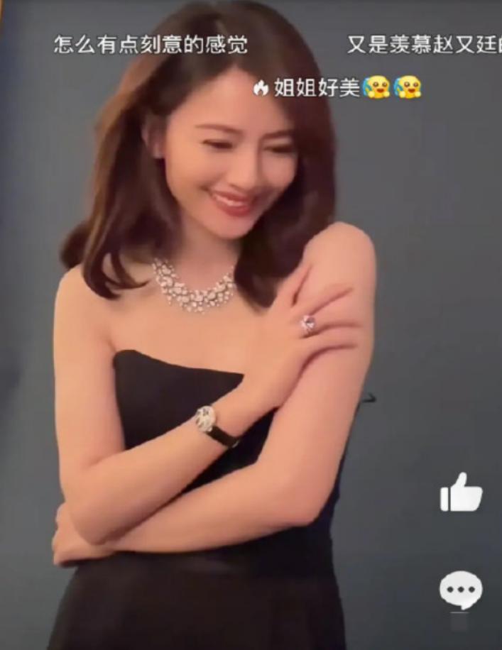 高圆圆是老秦女神吗,高圆圆不愧是街拍女王