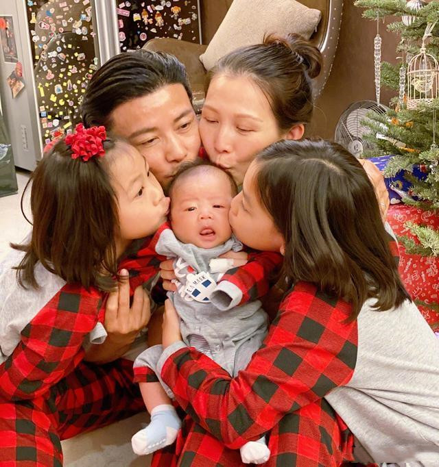 47岁蔡少芬生三胎后瘦成纸片人,蔡少芬自曝37岁高龄产子