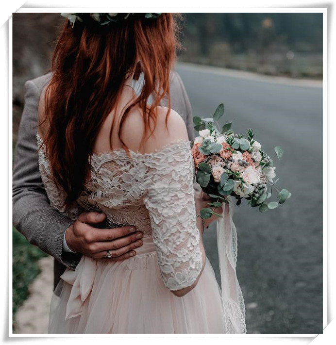 中年女人喜欢多少岁的男生,中年女人和哪些男人谈感情