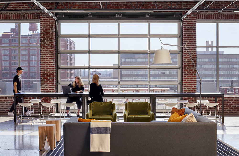 温暖工业风广告公司Fallon明尼阿波利斯办公设计欣赏