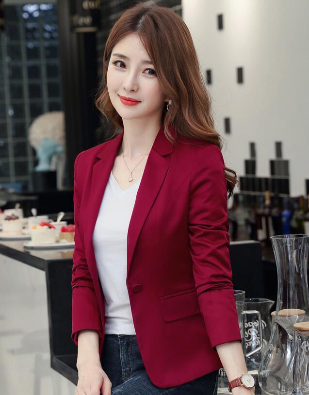 小西装怎么搭配好看,小西装怎么搭配更有气质