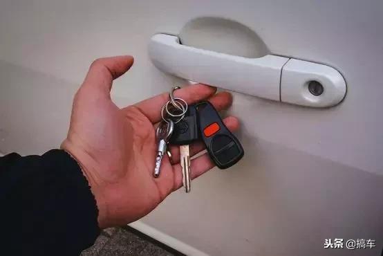 这LOW得不行的车，却陪伴俺爹11年！