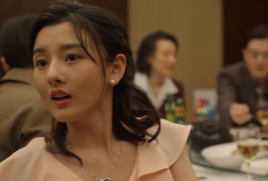 《乔家的儿女》乔七七杨玲子结婚，两人还年轻，以后的感情会怎样