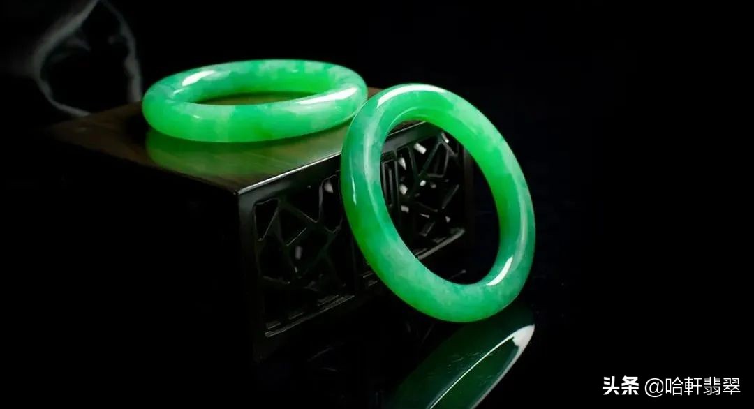 和田玉和翡翠哪个好变现,如何把好的高端的翡翠卖出去