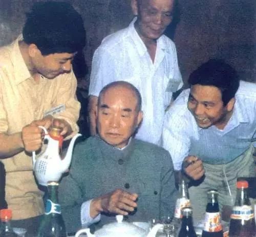 北京爷们喝酒,北京爷们喝酒视频