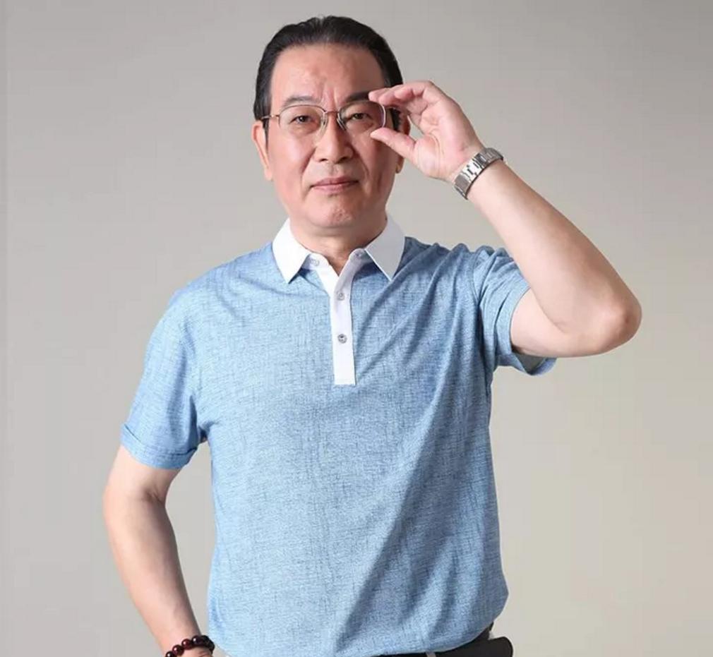 polo怎么穿男生,polo怎么穿都不如衬衫好看