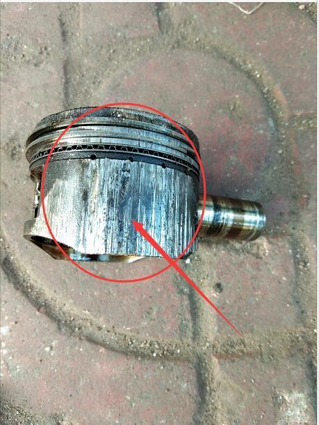 摩托车烧机油三大征兆,摩托车好烧火花塞什么原因