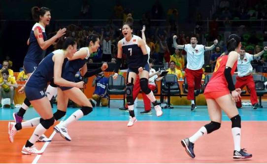 球迷是不是疯了?极端足迷认为就算国足再怎么差劲,也要比女排好