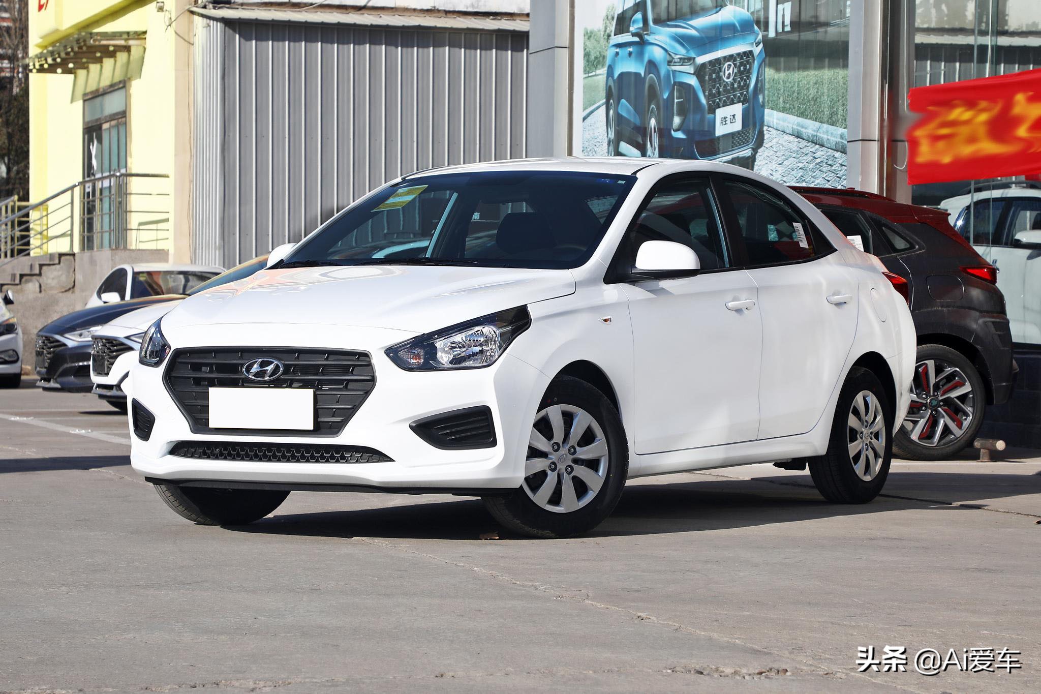 5.1l油耗是多少钱一公里,15年现代瑞纳手动测评