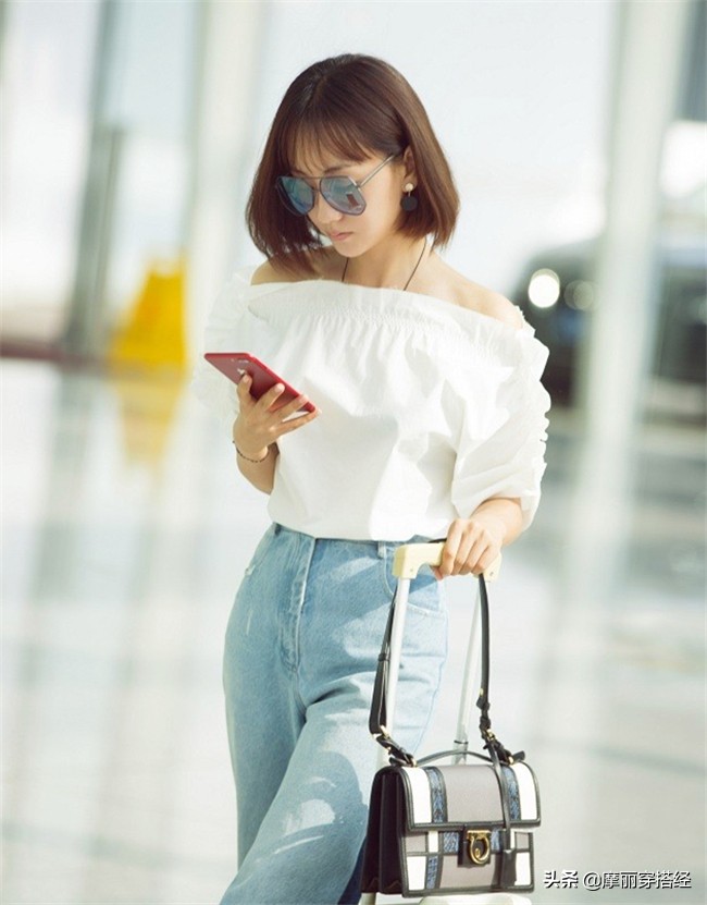 一字肩上衣怎样搭配出高级感,8种时髦t恤穿搭让你洋气整个春天