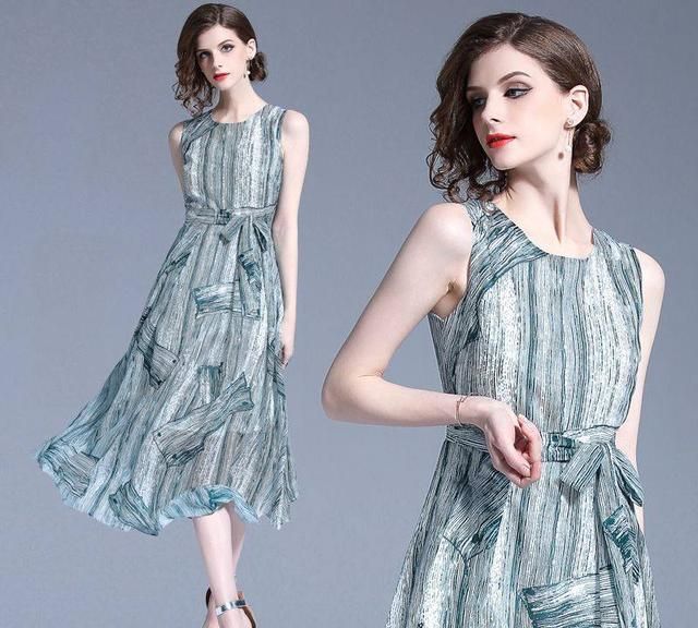 宽松气质印花连衣裙洋气时尚减龄,时尚印花长款大摆雪纺高档连衣裙