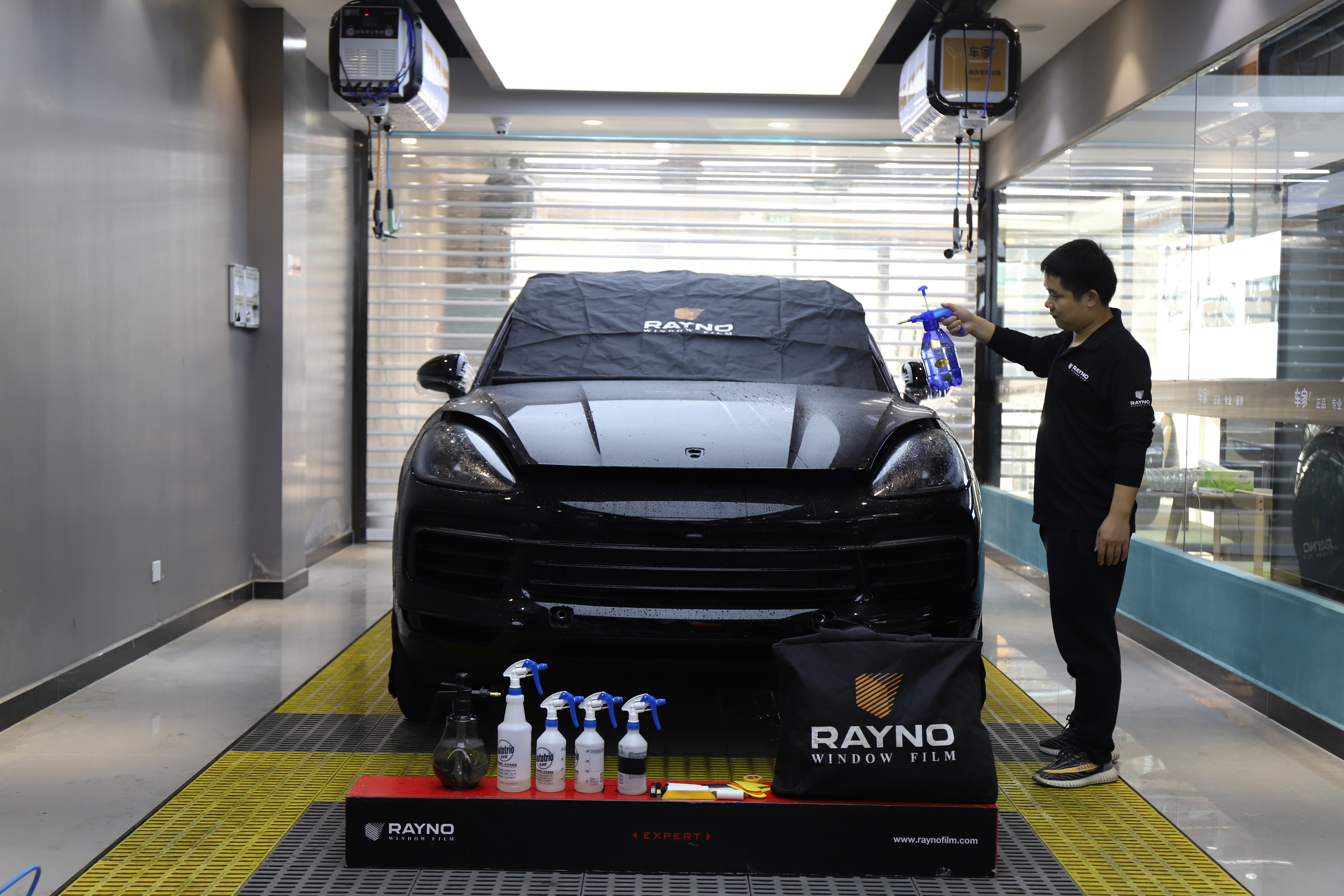 汽车玻璃太阳膜贴膜流程,汽车贴膜前你应该理解的贴膜真相