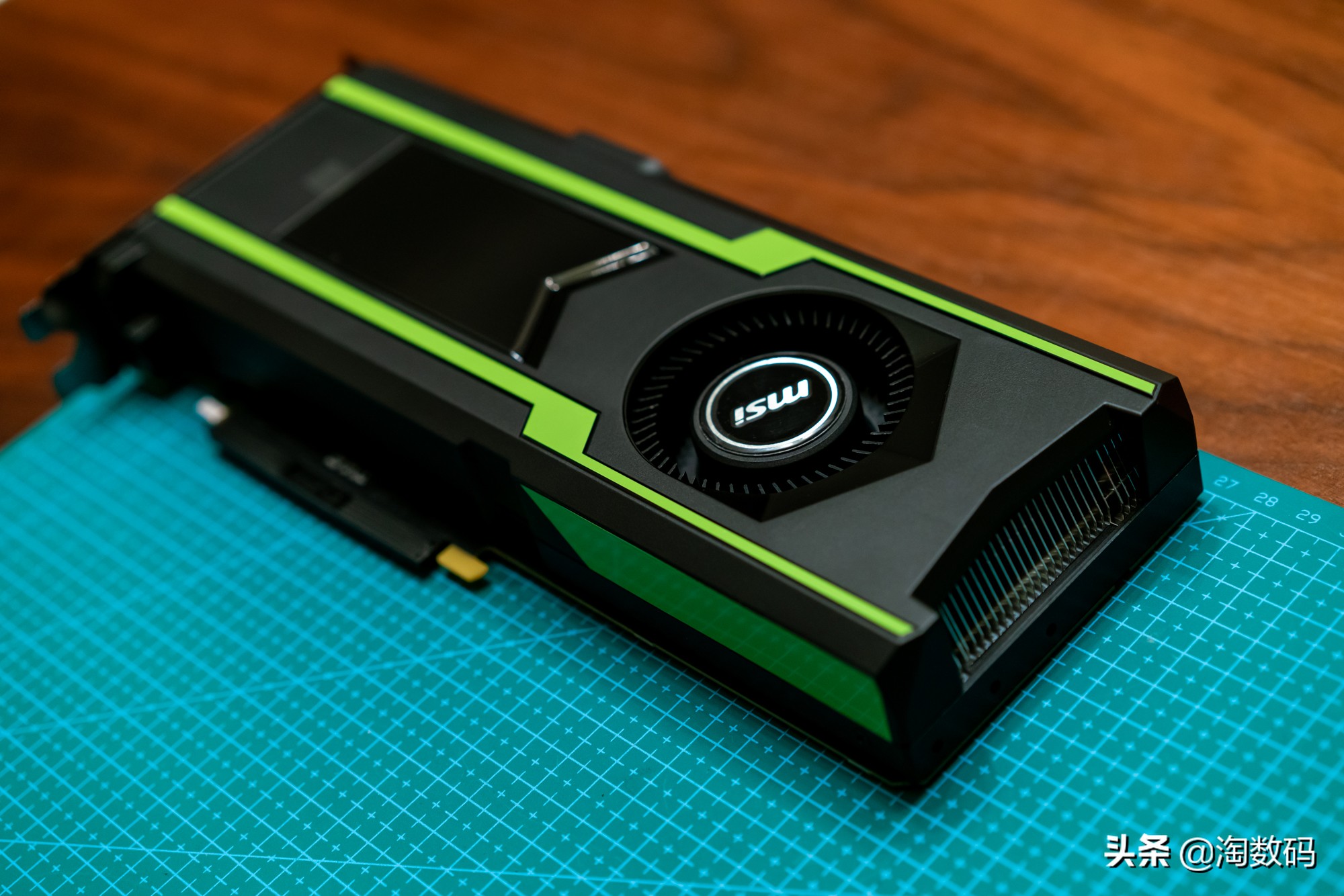 微星gtx1080ti11g涡轮公版显卡怎么样,微星gtx1080tiaero11g跑分