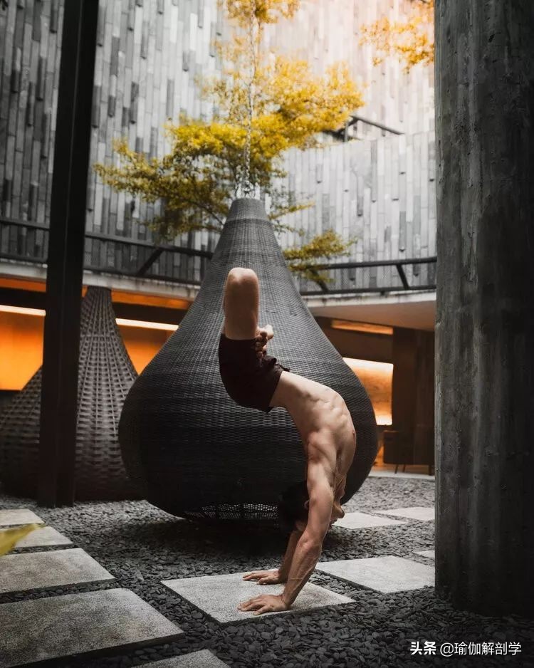 当瑜伽遇上摄影,男摄影师和瑜伽