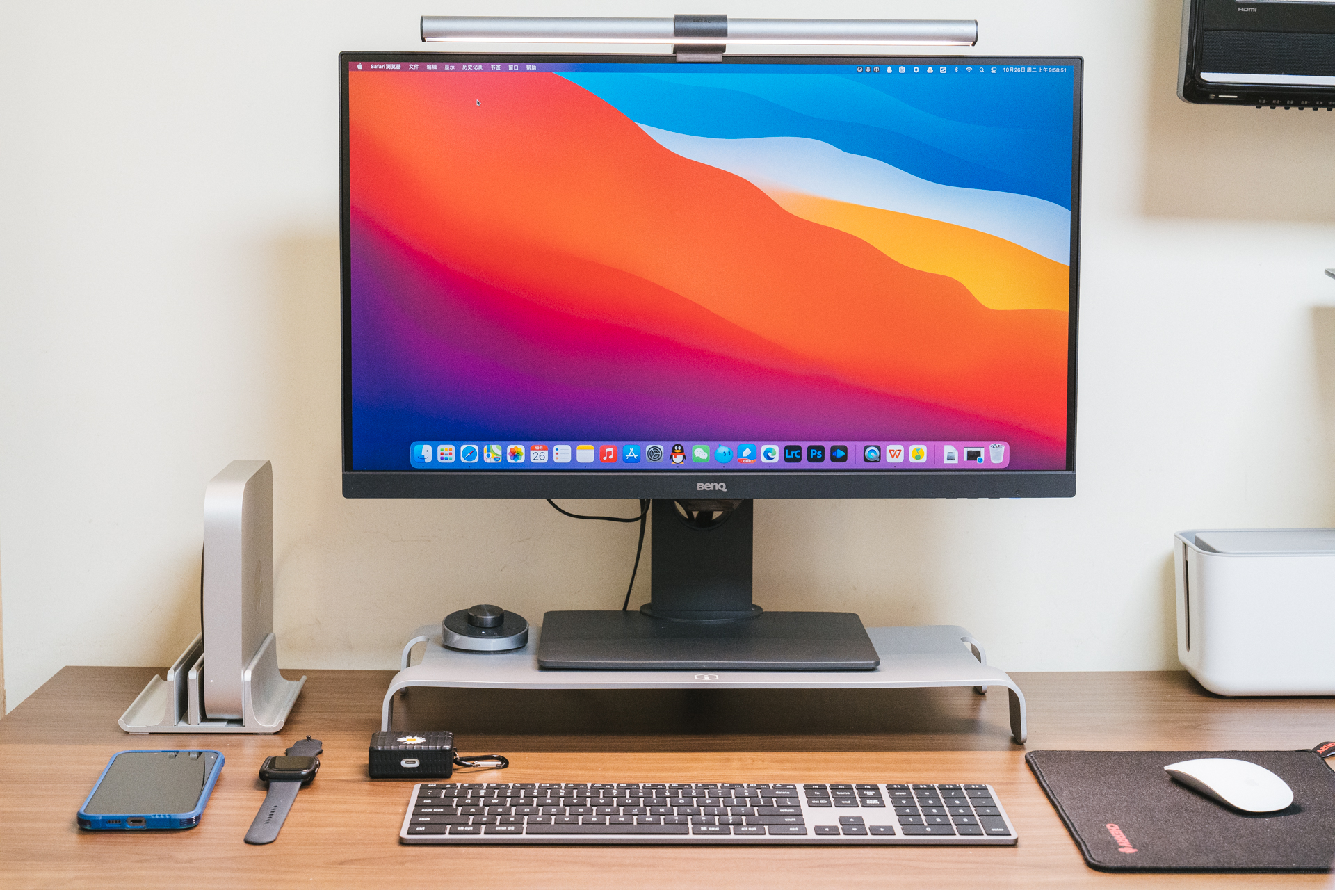 看了何同学的那条视频后……桌搭一款适合自己舒适又实用的桌子