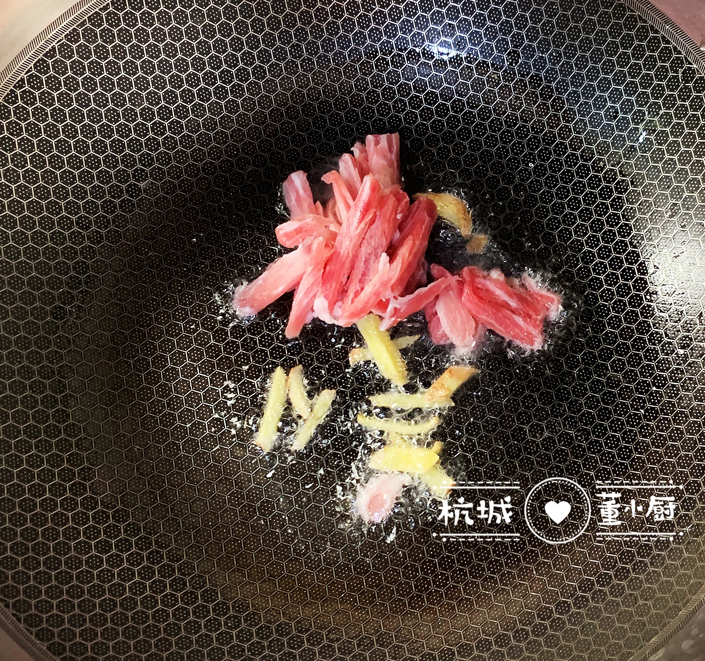 腌菜煨豆腐的做法图片,排骨腌菜烧豆腐的做法大全