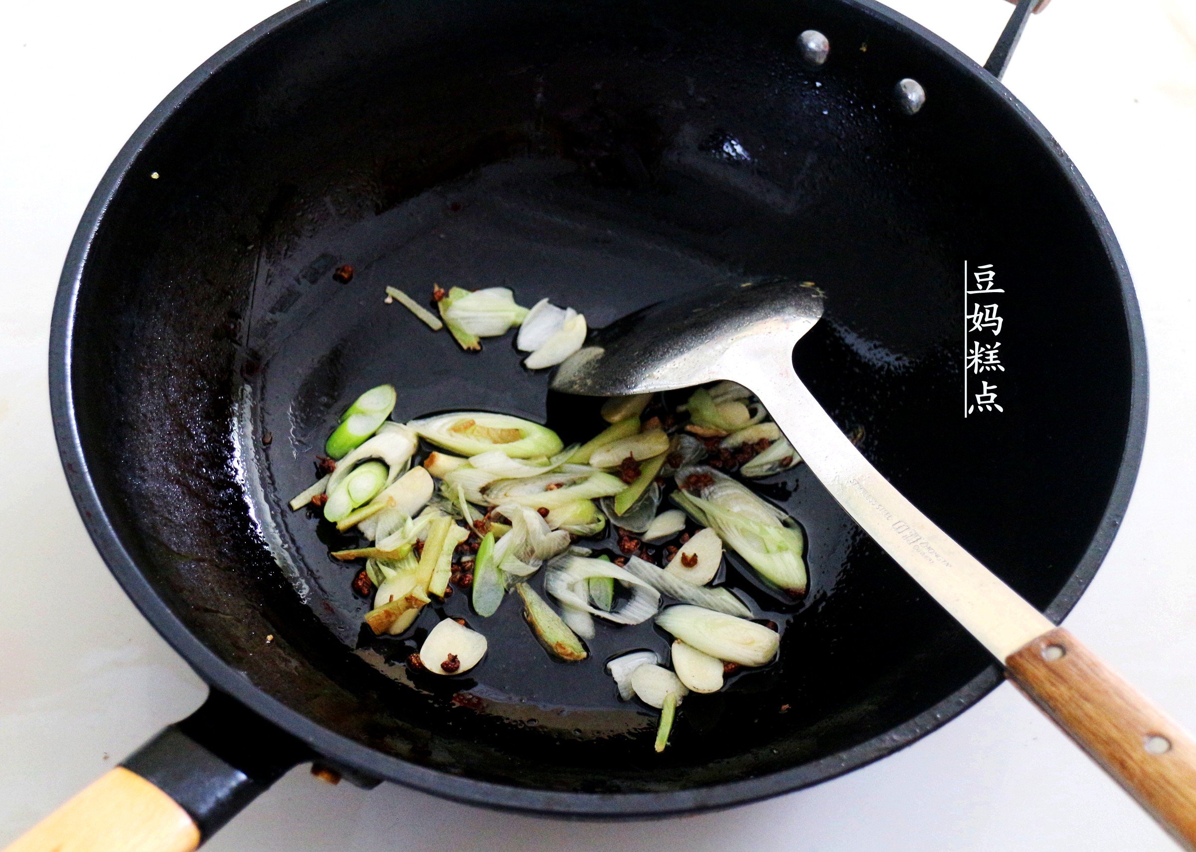 剁椒酸豆角鸡胗家常做法,剁椒炒鸡胗怎么调好吃