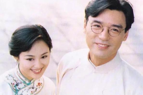 败家港星章小蕙的坎坷人生,58岁章小蕙依然贵气十足