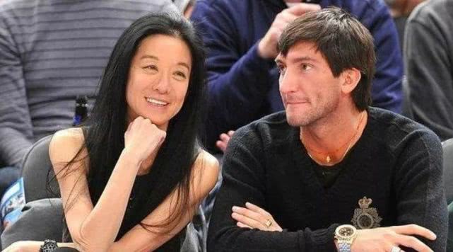 71岁百亿富翁,280亿富婆长得像17岁女孩