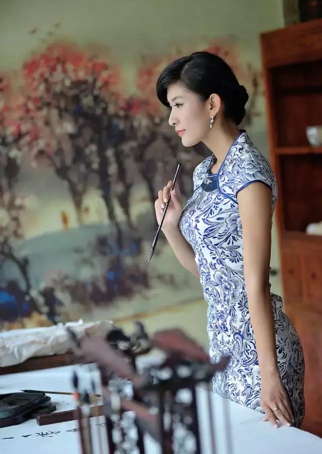 旗袍的倾国倾城,旗袍女人一种倾国倾城的美