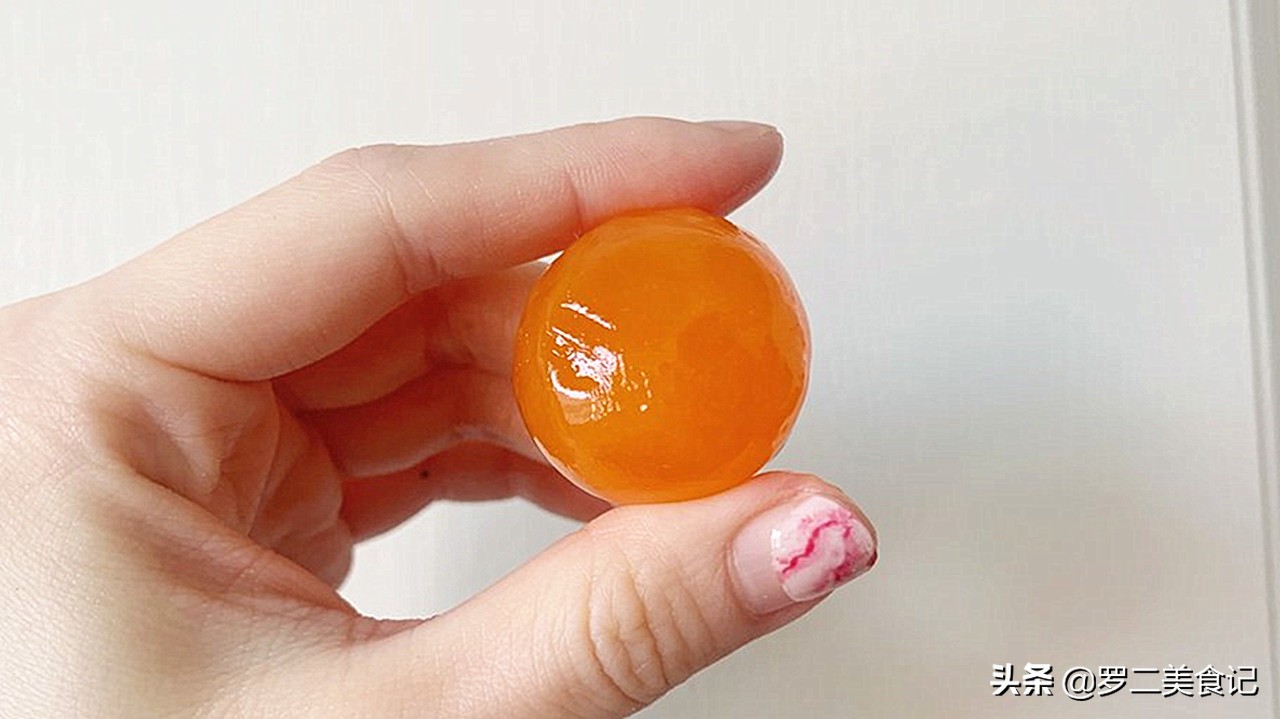咸蛋黄没腌透怎么做月饼,咸蛋黄做月饼怎么处理才能流油