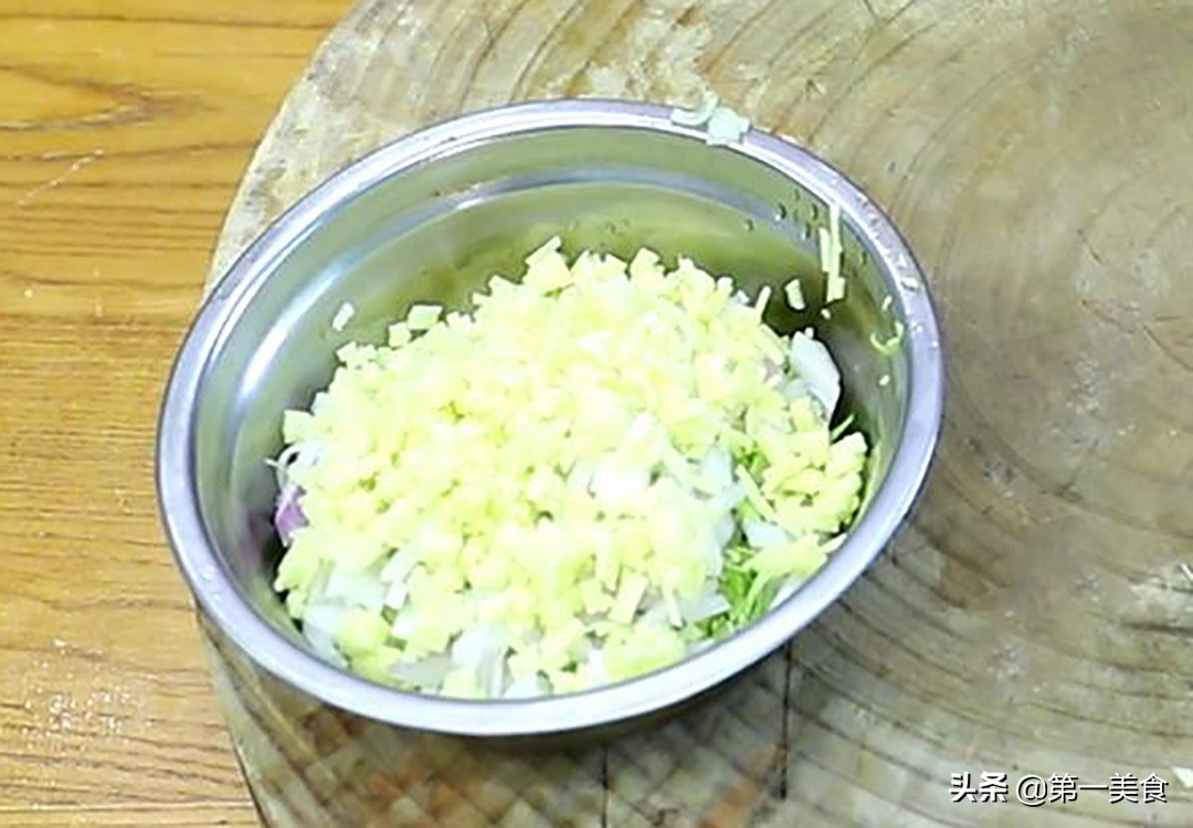 在家制作简单的拌饭酱,学会这3种下饭酱的做法