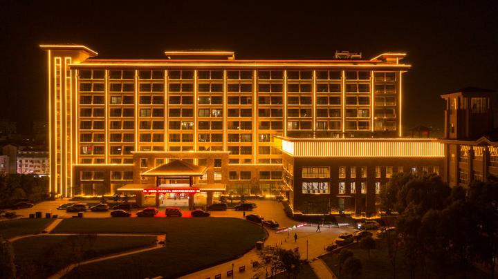 宜昌这个地方产美女，有一个大家都认识，现在还能让熊孩子涨知识