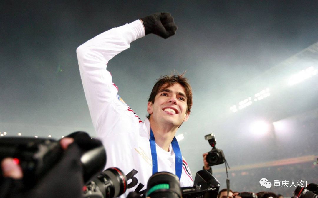 重庆骑摩托车上班,重庆大叔骑摩托