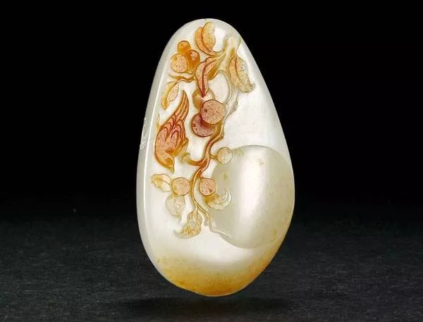 翡翠与和田玉哪个是玉石之王,翡翠和田玉中国四大名玉是什么