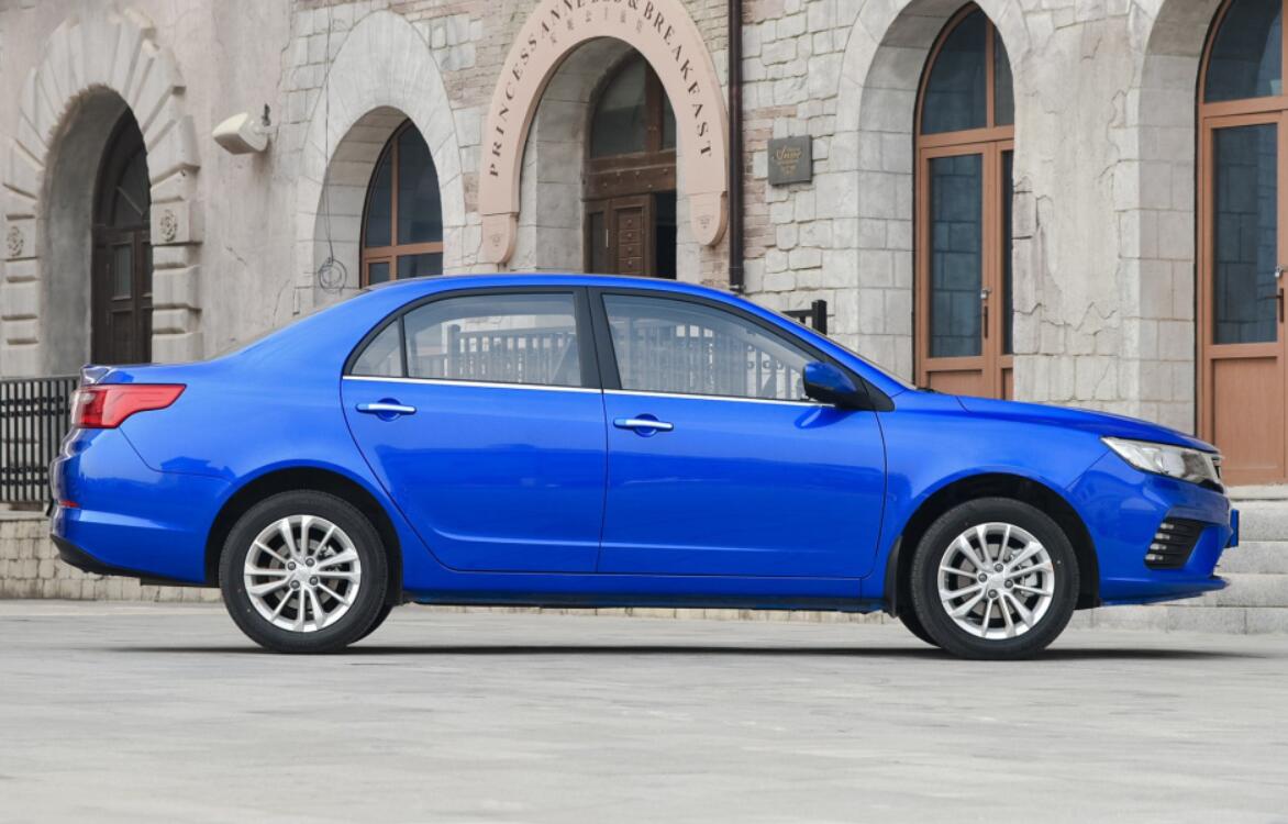 吉利远景顶配怎么样值得买吗,2017年的吉利远景带天窗是高配吗